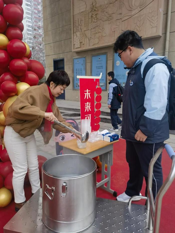 趣事小学生活中的事情_生活中的趣事 小学_小学生活发生的趣事